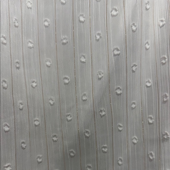 White Ruffled Sleeveless Blouse - Picture 3 of 6